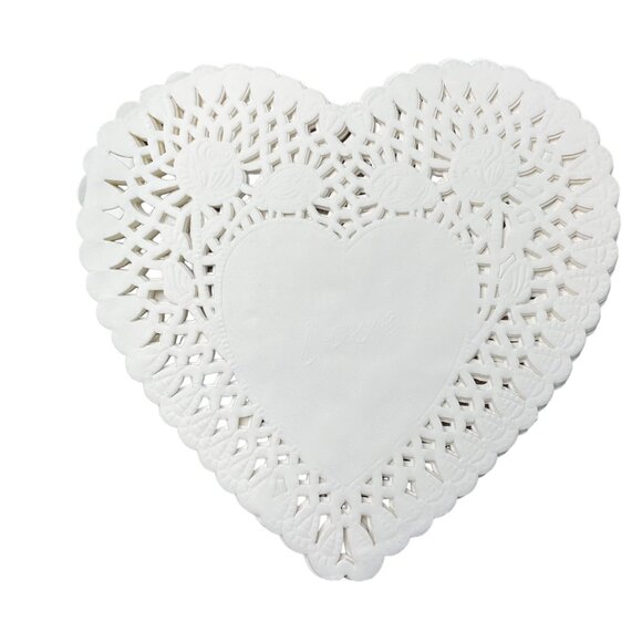 White Heart Doilies Paper Romance Valentine's Day Ephemera 30 Plus Crafts mq Jun - Picture 2 of 4